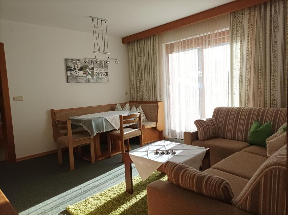 Fruehstueckspension-Appartementhaus Wasserer Bad Kleinkirchheim Buitenkant foto