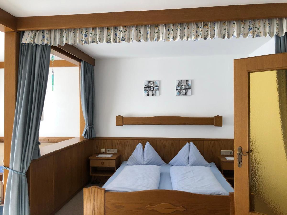 Fruehstueckspension-Appartementhaus Wasserer Bad Kleinkirchheim Buitenkant foto