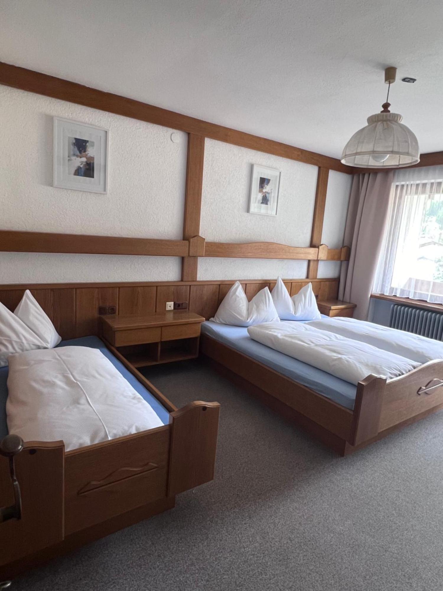 Fruehstueckspension-Appartementhaus Wasserer Bad Kleinkirchheim Buitenkant foto