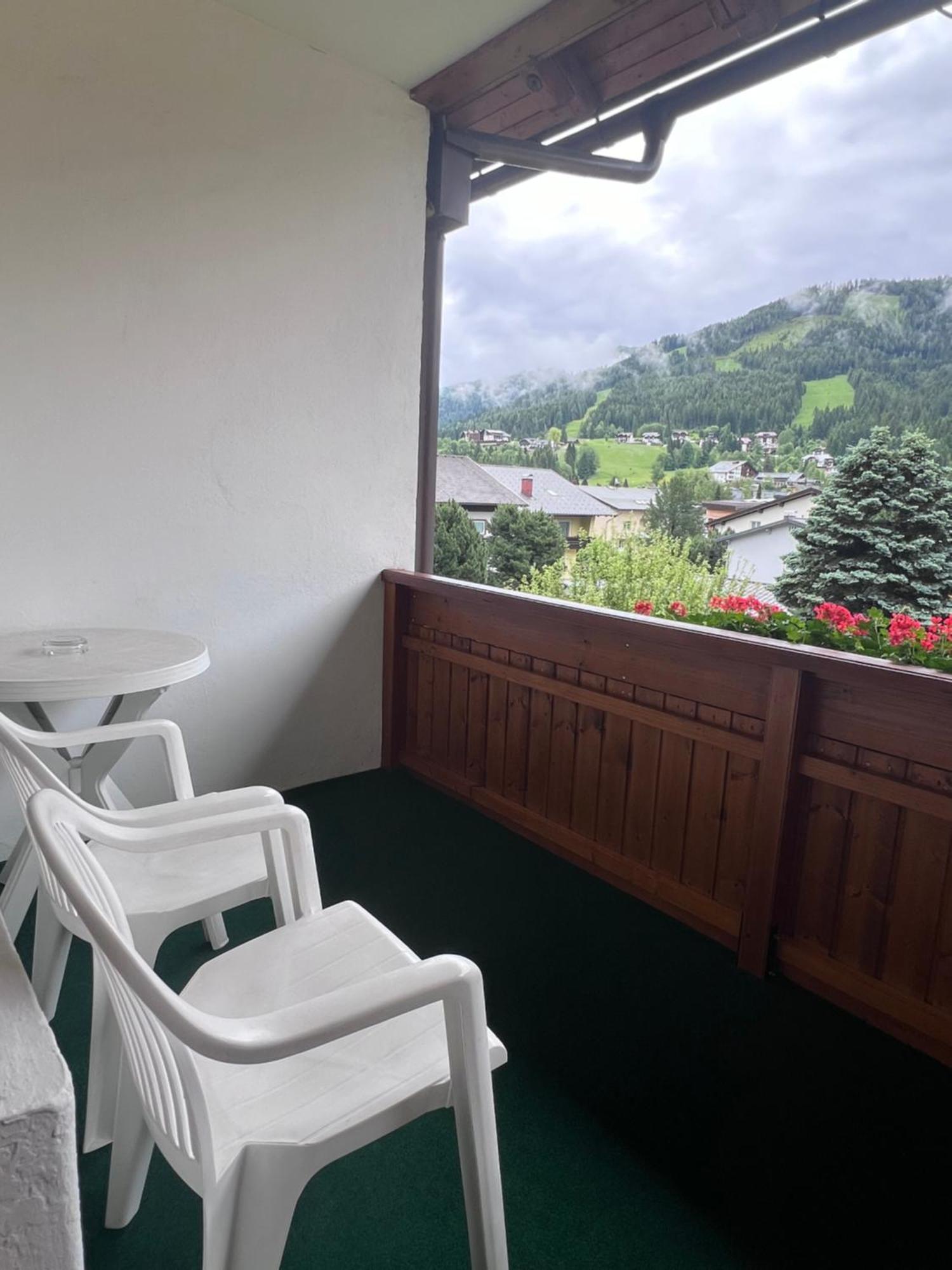 Fruehstueckspension-Appartementhaus Wasserer Bad Kleinkirchheim Buitenkant foto